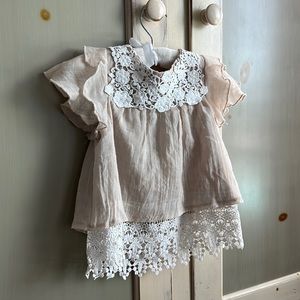 Lacey flutter sleeve top size 18m